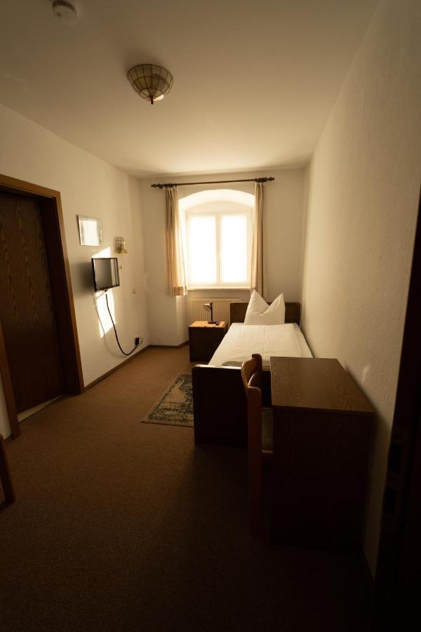 Bistro-Pension Vis-A-Vis Vohburg an der Donau Экстерьер фото